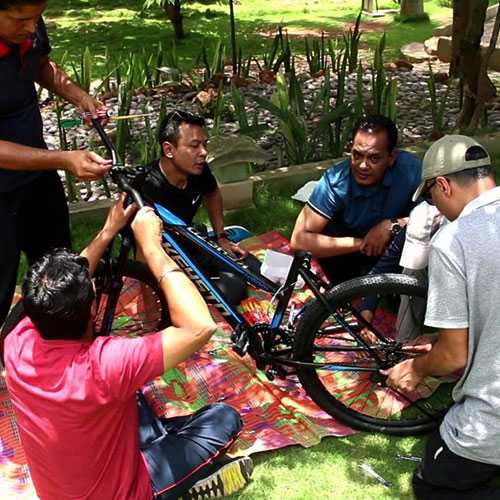 Explore Team Building Activities